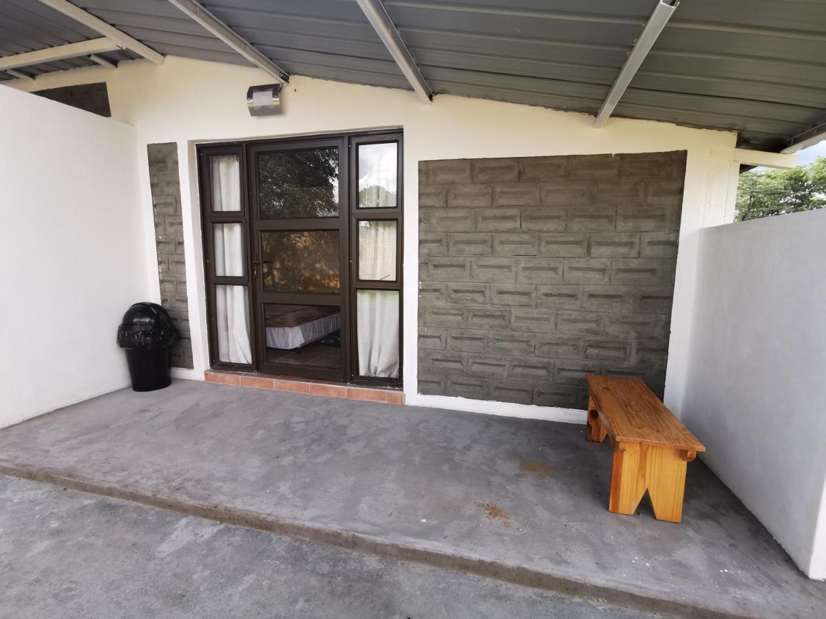 Happy Forest B&B Katima Mulilo Exterior photo